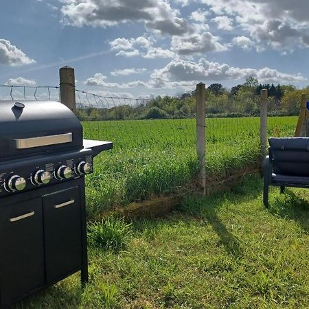 Belle Maison Climatisee Renovee Pac-Man Entre Collegues, Amis, Famille - Barbecue - Netflix - Prime - Baby Foot 50Cts Saint-Seurin-sur-l'Isle エクステリア 写真