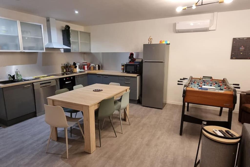 Belle Maison Climatisee Renovee Pac-Man Entre Collegues, Amis, Famille - Barbecue - Netflix - Prime - Baby Foot 50Cts Saint-Seurin-sur-l'Isle エクステリア 写真