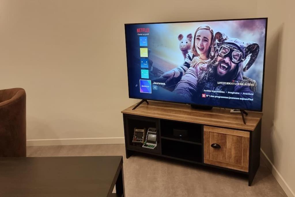 Belle Maison Climatisee Renovee Pac-Man Entre Collegues, Amis, Famille - Barbecue - Netflix - Prime - Baby Foot 50Cts Saint-Seurin-sur-l'Isle エクステリア 写真